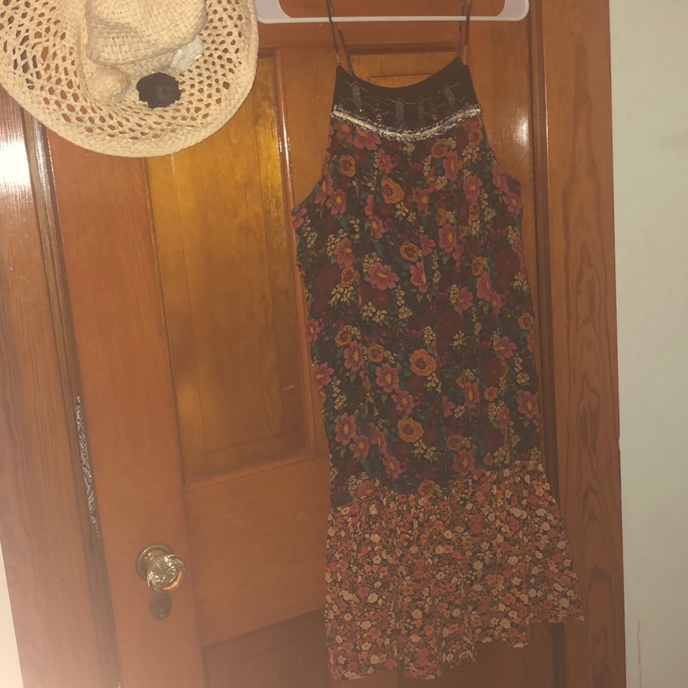 Dress - Picture 6 of 7